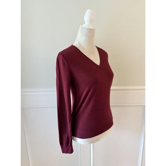 Banana Republic Forever Sweater XS V-Neck Maroon - Picture 3 of 6